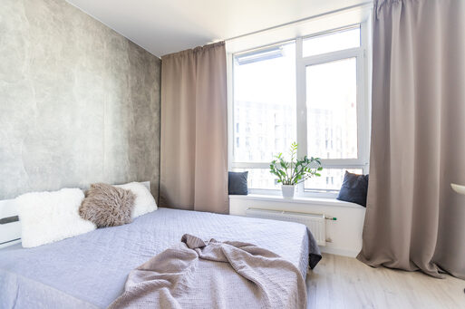 Comparison,Of,A,Room,In,An,Apartment,Before,And,After